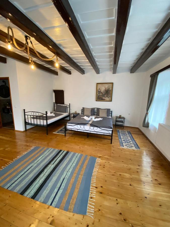 Taverna Sasului Bazna Eksteriør billede